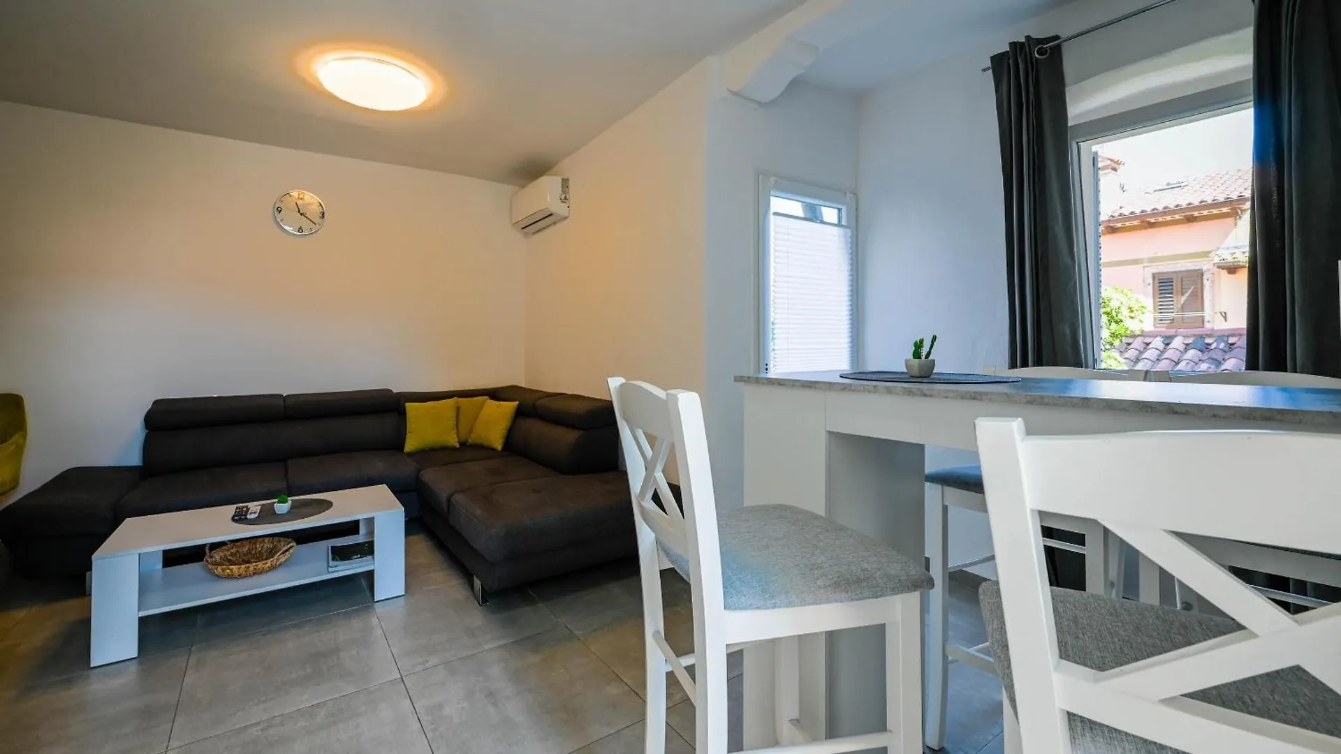 Stube Apartment Old Town With Balcony Rovinj