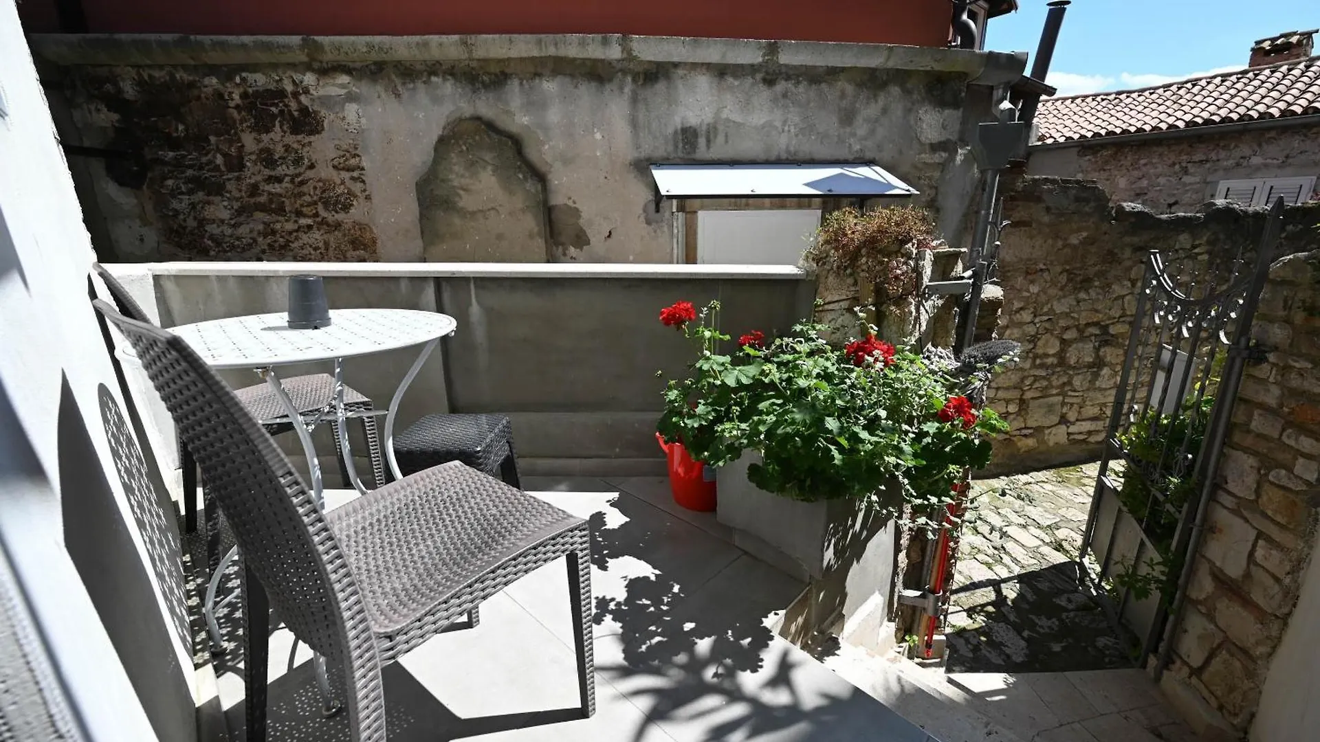 Stube Apartment Old Town With Balcony Rovinj