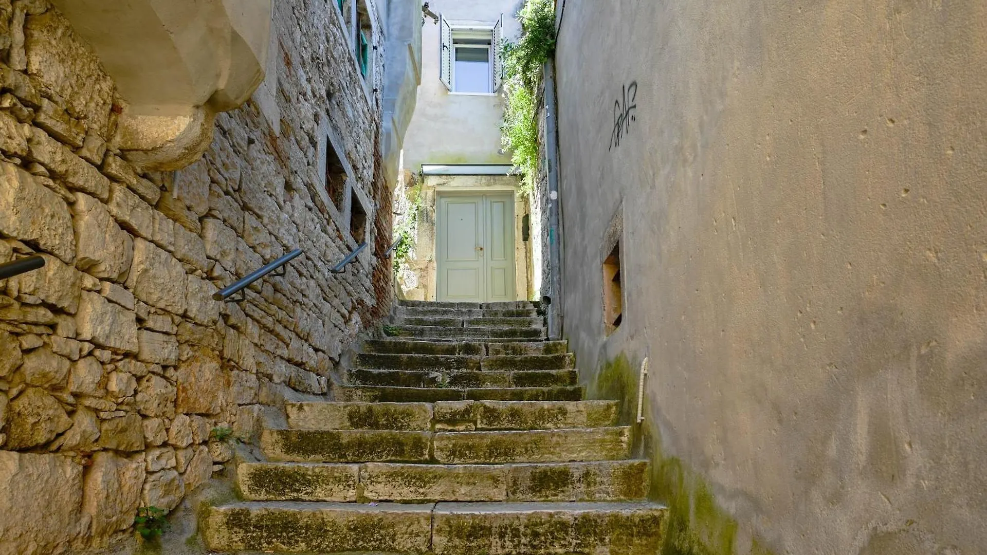 Stube Apartment Old Town With Balcony Rovinj